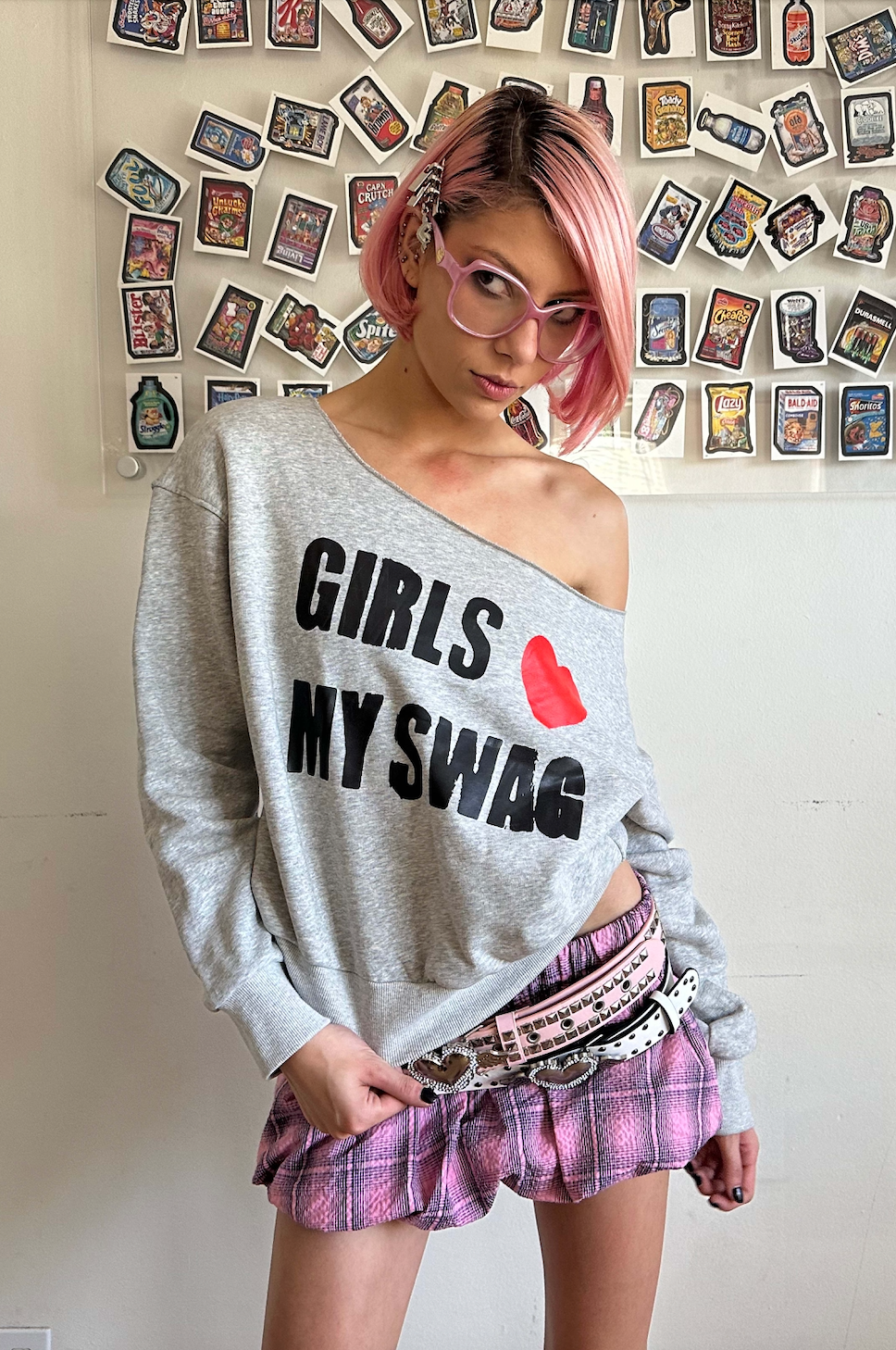 GIRLS <3 MY SWAG SWEATSHIRT