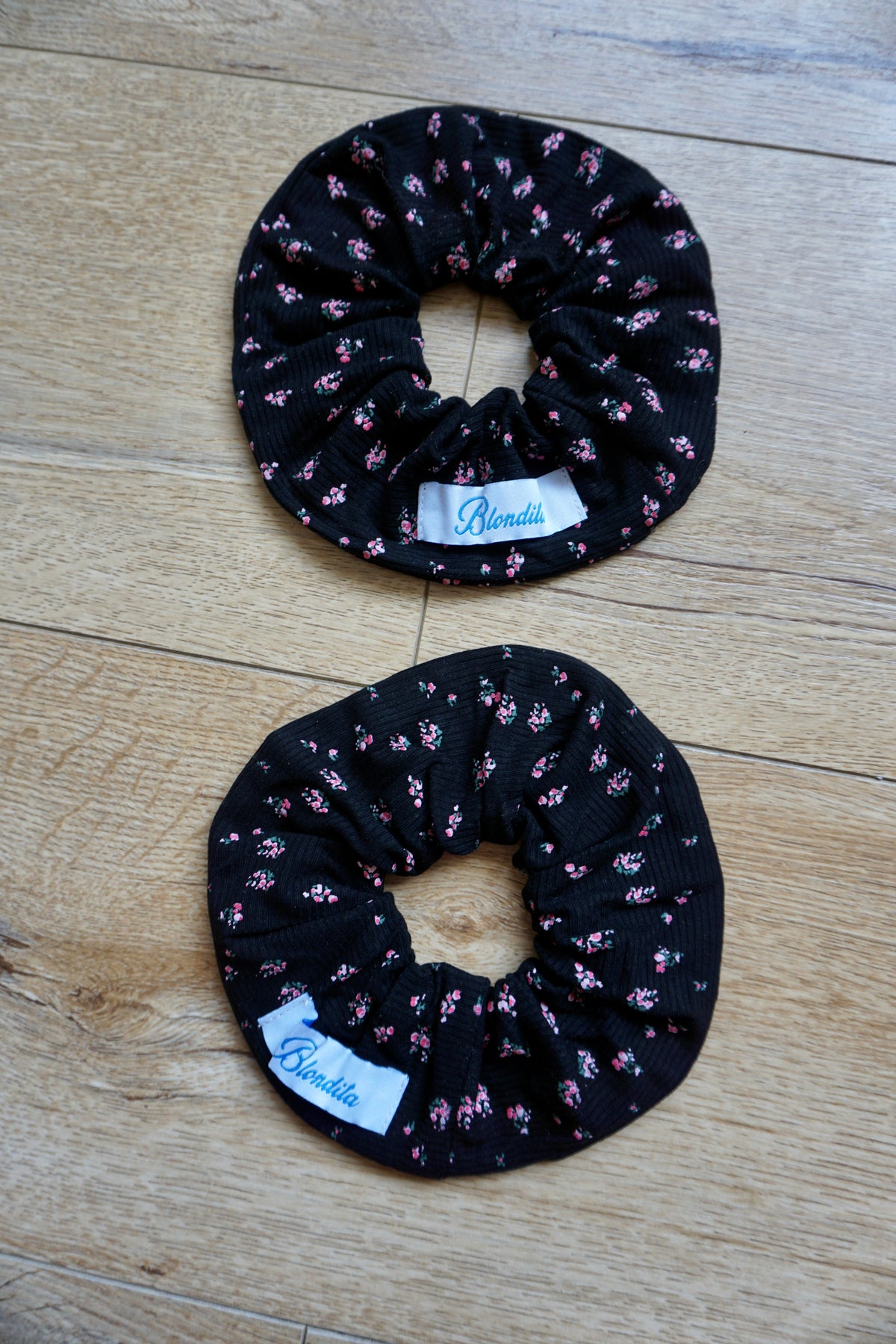 Petal Scrunchie