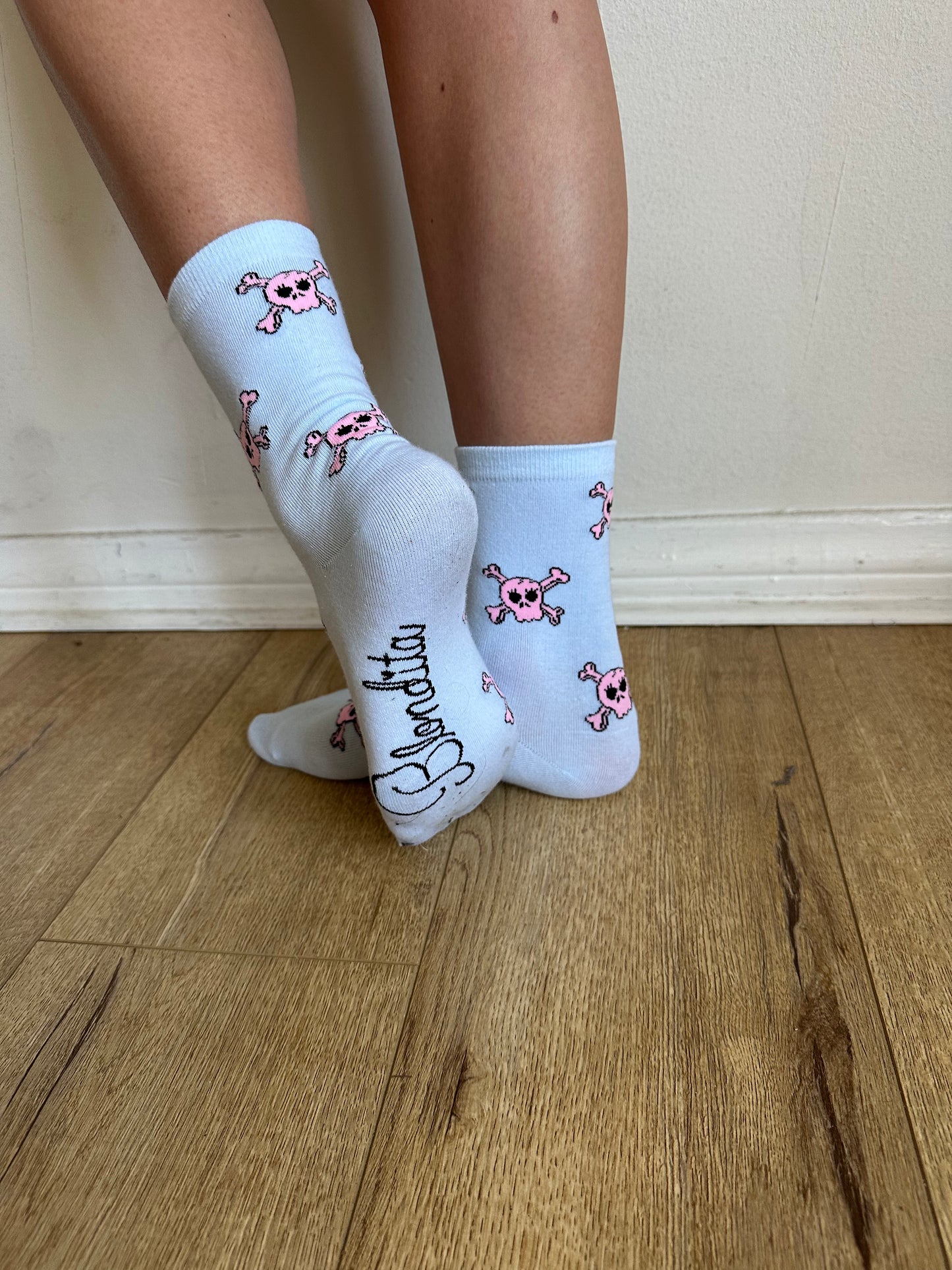 Betsey Skull Socks